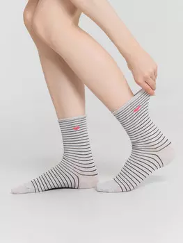 Носки женские серые в полоску с сердечком