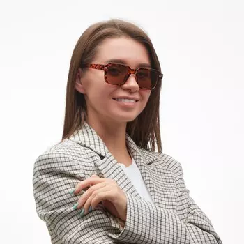 Очки солнцезащитные