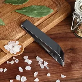 Пинцет для удаления костей из рыбы