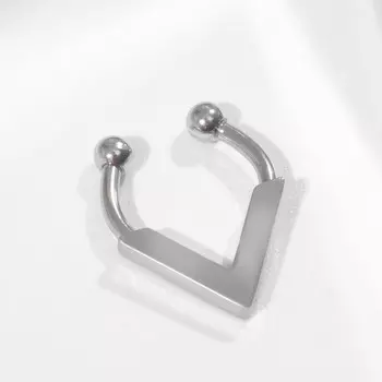 Пирсинг в нос (фейк для септума)