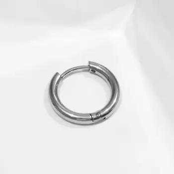 Пирсинг в ухо