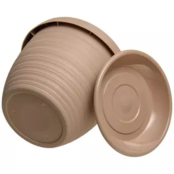 Пластиковый горшок