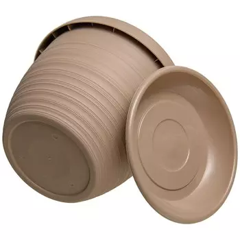 Пластиковый горшок