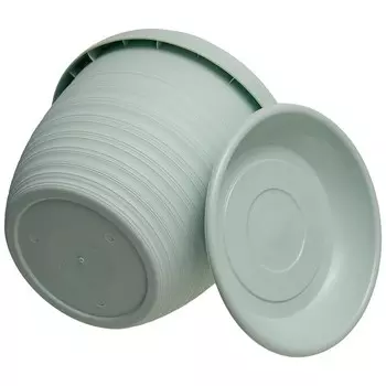 Пластиковый горшок