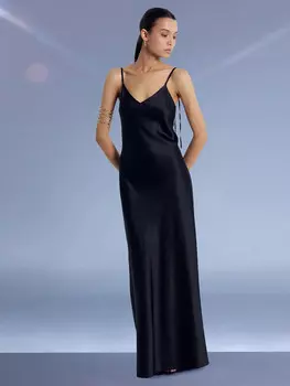 Платье-комбинация на тонких бретелях в черном цвете