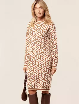 Платье вязаное