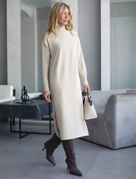 Платье вязаное