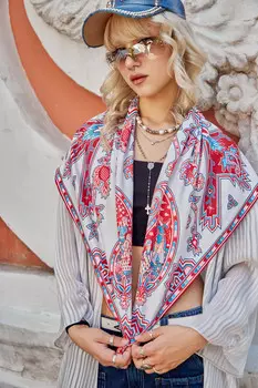 Платок "Кавказский скакун", 90*90