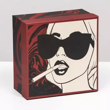 Подарочная коробка