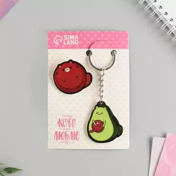 Брелок для ключей и значок