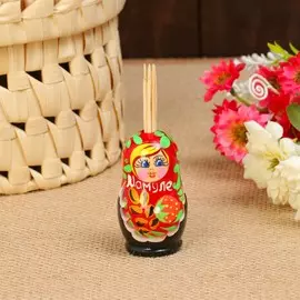 Подставка под зубочистки девочки