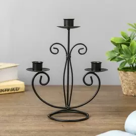 Металлический подсвечник на 3 свечи