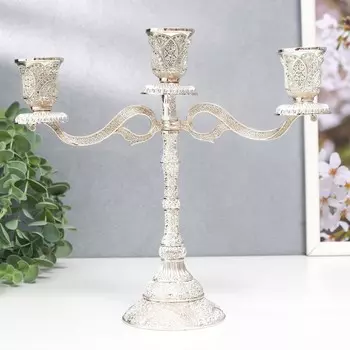 Металлический подсвечник на 3 свечи