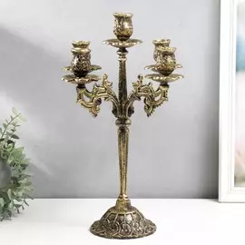 Металлический подсвечник на 5 свечей