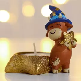 Подсвечник со свечой