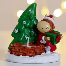 Подсвечник со свечой