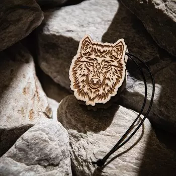 Подвеска автомобильная grand caratt волк, дерево, войлок