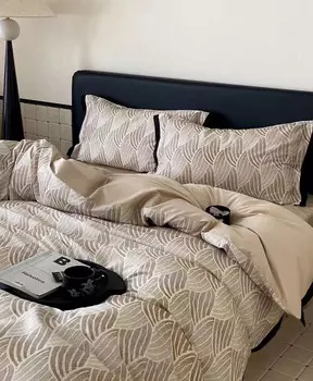 Постельное белье 1,5 сп