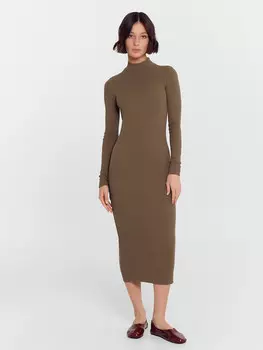 Прилегающее платье в рубчик цвета