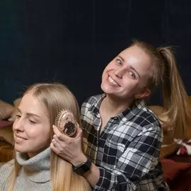 Расческа-шейкер girlboss 9 х 6.5 х 4.5 см