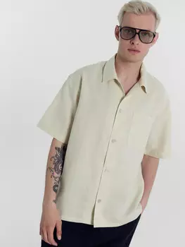 Рубашка мужская в молочно-белом цвете