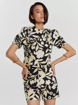 Рубашка женская черная с цветочным принтом