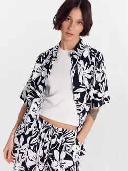 Рубашка женская с цветочным принтом