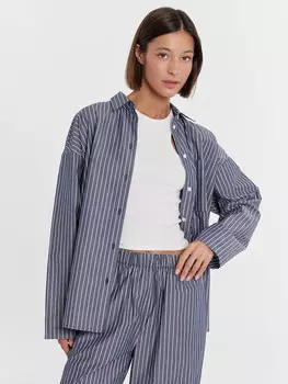 Рубашка женская в темно-синюю полоску