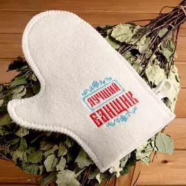 Рукавица для бани с вышивкой