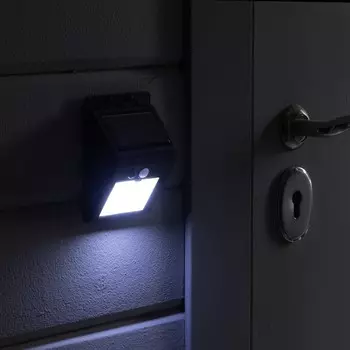 Садовый светильник на солнечной батарее с датчиком движения, накладной, 9.5 13 5 см, 64 led, свечение белое