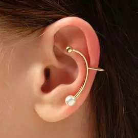 Серьга кафф с жемчугом длинная, цвет белый в золоте