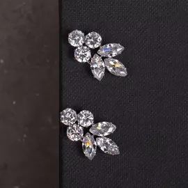 Серьги со стразами