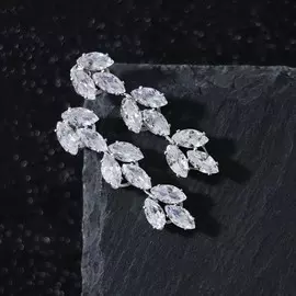 Серьги со стразами