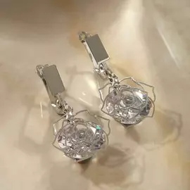 Серьги со стразами