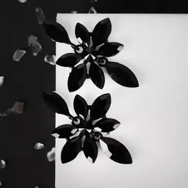 Серьги со стразами