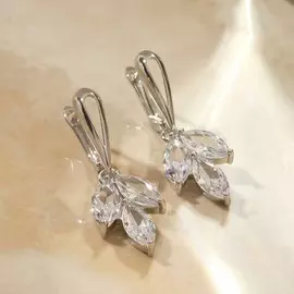 Серьги со стразами