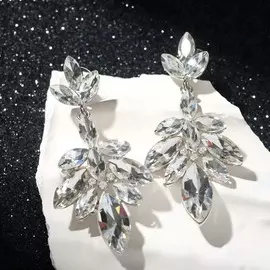 Серьги со стразами