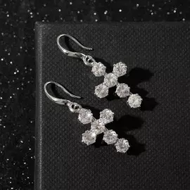 Серьги со стразами