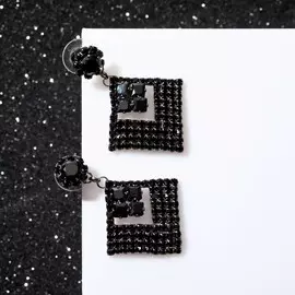 Серьги со стразами