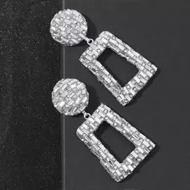 Серьги со стразами