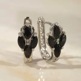 Серьги со стразами