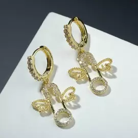 Серьги со стразами