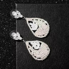 Серьги со стразами