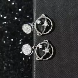 Серьги со стразами