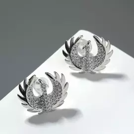 Серьги со стразами