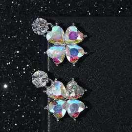 Серьги со стразами