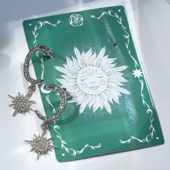 Серьги со стразами