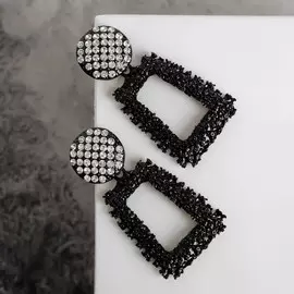 Серьги со стразами