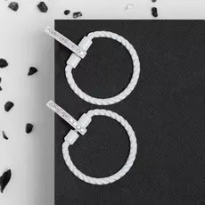 Серьги со стразами