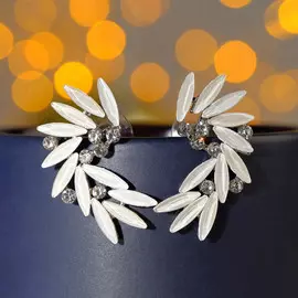 Серьги со стразами